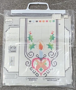 Vtg Christmas Table Runner Gunnar P Needlepoint Kit 5643 10" x 28" Complete kit - Picture 1 of 8