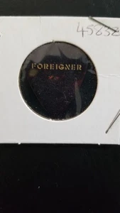 FOREIGNER / MICK JONES 69 - TOUR KONZERT GITARRENPLEKTREN - Bild 1 von 2