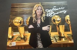 Jeanie Buss Hot handsigniert signed Lakers Trophy 8x10 Foto Beckett BAS coa NBA - Bild 1 von 1
