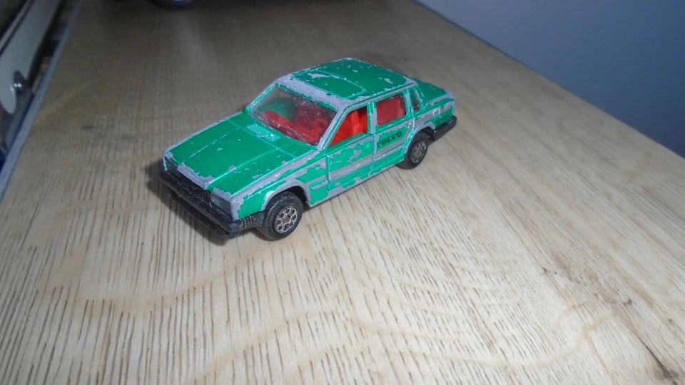 MAJORETTE -VOLVO 760 GLE N°250 -ECH 1/60- MADE IN FRANCE - Photo 1/2