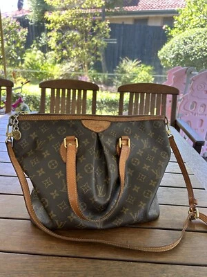 Bolso de Hombro 100% Auténtico Louis Vuitton Palermo PM Monograma Caja y Bolsa para el Polvo Foto 1 de 4
