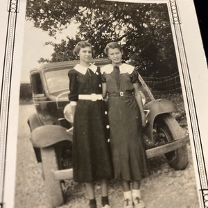 Central Texas Vintage Photo Women front of antique snapshot - Picture 1 of 21