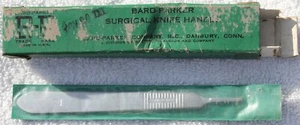 Cuchillo bisturí de odontología vintage Bard Parker #3 mango caja original hecho en EE. UU. - Imagen 1 de 4
