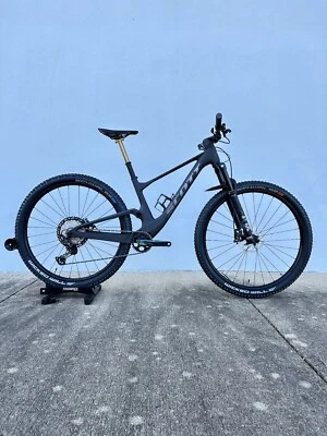 *NUEVO* SCOTT SPARK TAMAÑO 910 - PEQUEÑO COMPLETO DE FIBRA DE CARBONO. MTB Foto 1 de 4