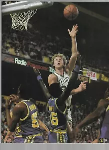BOSTON CELTICS 1981/82 YEARBOOK-BIRD COVER - Picture 1 of 3