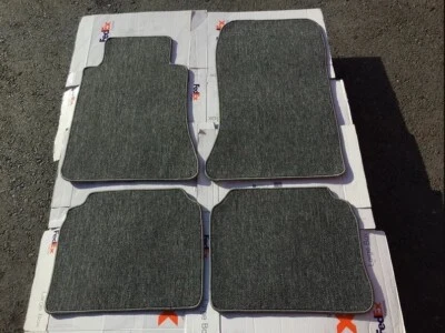 适用于梅赛德斯奔驰 W124 4dr。 Sedan E320 300E E420 400E E500 灰色 1988/95 — 第 1/2 张图片