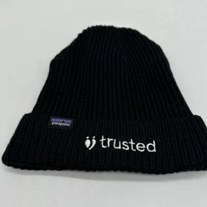 Patagonia Beanie Hats Unisex OSFA Black Knitted Rolled Fishermans Casual Logo - Picture 1 of 5
