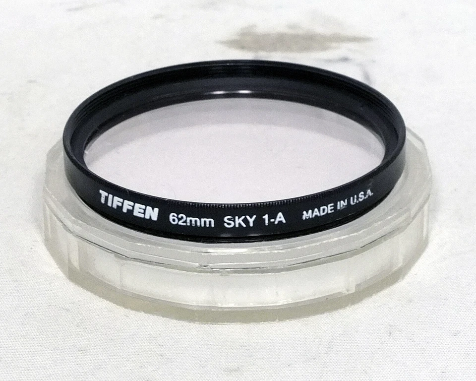 Tiffen 62mm 62 mm Sky 1A Skylight Filter 35mm Film SLR DLSR Digital - Image 1 of 1