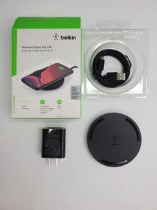 Belkin Boost Charge 10W Wireless Charging Pad For Apple Samsung LG Pixel Moto - Picture 1 of 2