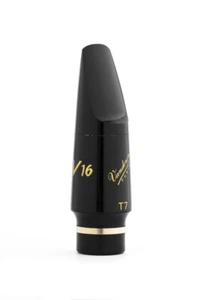 Nuovo boccaglio sax tenore Vandoren Paris Ebanite V16 T7 - modello SM823E - Foto 1 di 1