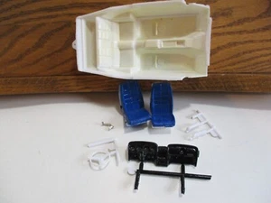 Ersatzteile Modellteile Revell Innenausstattung und Armaturenbrett Montage 1970 Ford Mustang Mach 1 302 - Bild 1 von 14