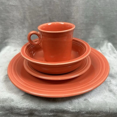 Fiesta Fiestaware Homer Laughlin 4 piezas ajuste de lugar caqui (retirado) Foto 1 de 4