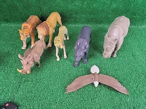 Konvolut Jumanji bewegliche Tier Actionfiguren   - Bild 1 von 3