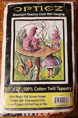 Tapiz de sarga de algodón Opticz Blacklight colgante de pared 23” X 28” "Alicia" nuevo Foto 1 de 3