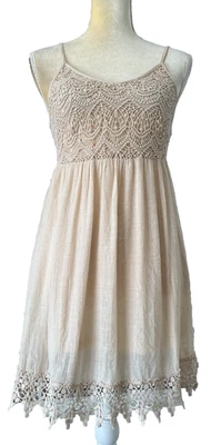 Vestido POESÍA Rubor Beige Crochet Encaje Acentos Ajuste y Acampanado Bailarina Look Forrado S Foto 1 de 4