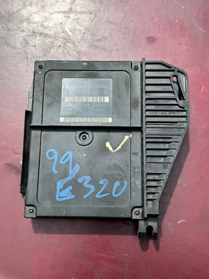 OEM Body Control Module 2108203926  1995-1997 Mercedes-Benz W210 E300 E320 E420 - Image 1 of 2