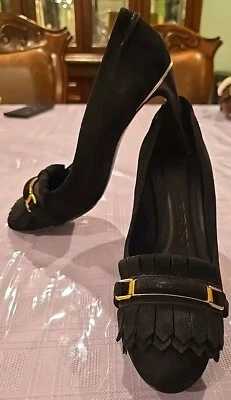 Burberry Metal Bar Hampden Flecos Bomba Talla 8.5 Muy Buen Estado. Venta al por menor $495 Foto 1 de 4