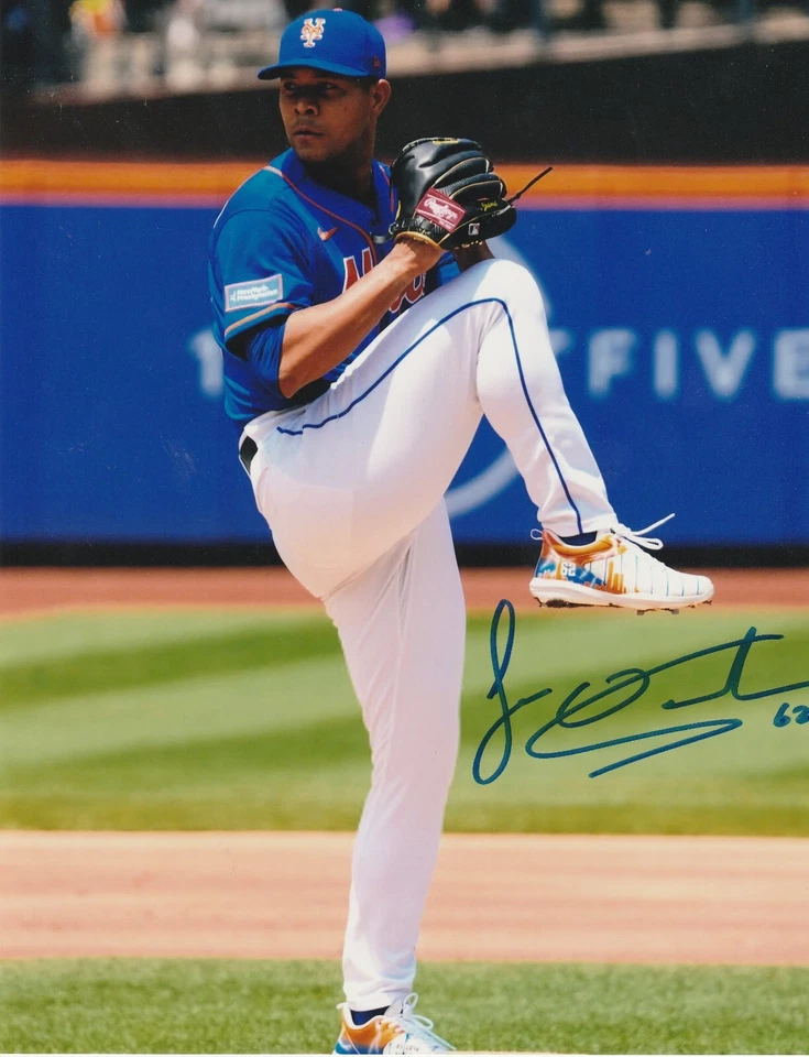 JOSE QUINTANA  NEW YORK METS  ACTION SIGNED 8x10 - Image 1 of 1
