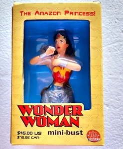 DC Direct Wonder Woman Porcelain Mini-Bust Statue (2004) Action Figure - Picture 1 of 9