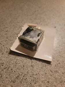 NUEVO Interruptor de alimentación de aire acondicionado genuino BMW OEM 61 31 1 367 620 - Imagen 1 de 3
