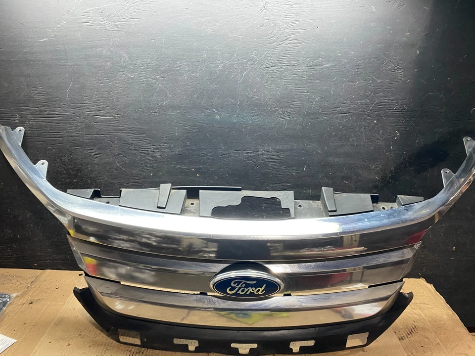 Хромированная передняя верхняя решетка для Ford Fusion 2010 2011 2012 годов выпуска от оригинального производителя U7756 DG - Изображение 1 из 4