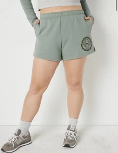 NWT Victorias Secret PINK 3” Campus Foldover Waist Sweat Shorts Iceberg Green S - Picture 1 of 6