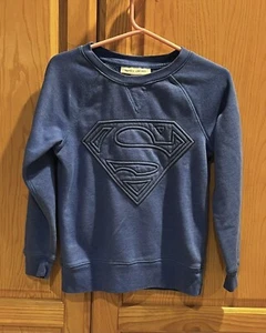 Gap Kids + Junk Food Superman Blue Embossed Sweatshirt Size Small 6/7 - Picture 1 of 3