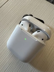 Apple AirPods 2nd Generation with Charging Case - White - Zdjęcie 1 z 2