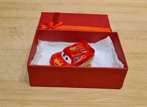 DISNEY PIXAR CAR LIGHTNING McQUEEN KEYCHAIN KEYRING Gift Pack 🎁 - Picture 1 of 6