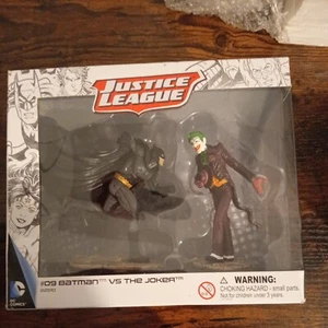 Schleich 22510 Justice League Figure 2 Pack - Batman Vs. Joker Hand Painted A1 - Picture 1 of 6
