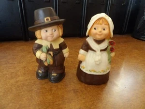 Vintage 1980s Hallmark Pilgrim Thanksgiving Salt And Pepper Shakers - Picture 1 of 3