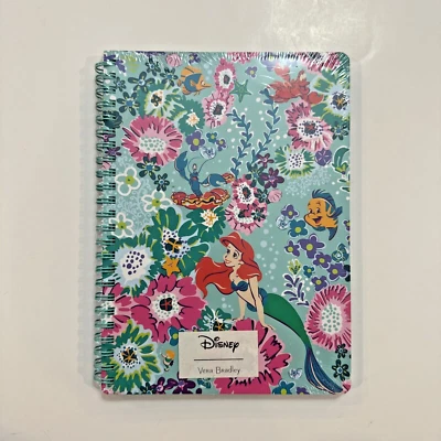 Nuevo con etiquetas Mini Cuaderno Vera Bradley X Disney con Bolsillo Ariel Floral Universidad Gobernado NUEVO Foto 1 de 4