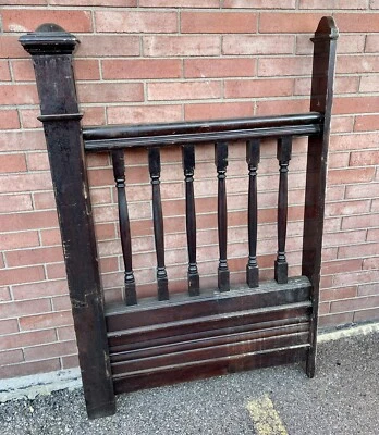 ANTIQUE NEWEL POST Architectural Salvage Spindles BALUSTERS BANNISTER SECTION - Image 1 of 4