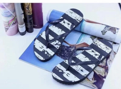 Sandalias chanclas a rayas blancas y negras M nuevas Foto 1 de 2