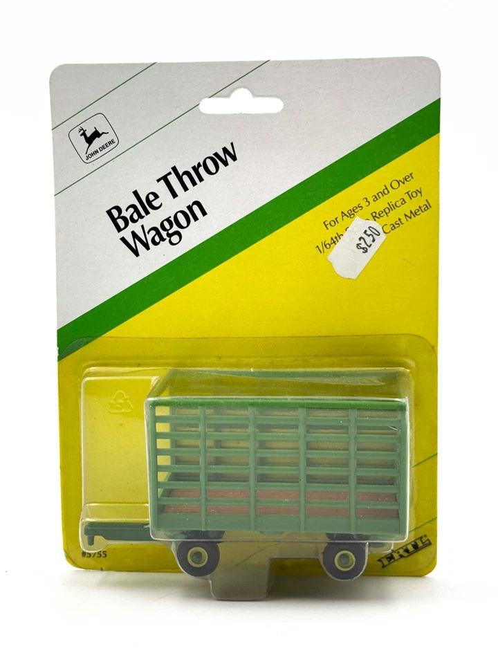 1/64 John Deere Bale Throw Wagon - Image 1 of 1