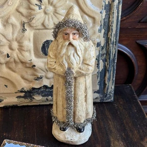 Statuina arte popolare Ragon House Belsnickle Babbo Natale argento bianco morbido scintillante - Foto 1 di 6