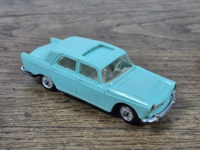 Voiture Miniature Peugeot 404 Norev Plastique 1/43 - Photo 1/4