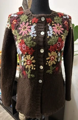 Cárdigan para mujer April Cornell marrón floral mezcla de lana pequeño botón delantero boho Foto 1 de 4