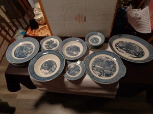 Juego de 20 piezas - Currier & Ives de Royal China Set como se muestra - Imagen 1 de 15