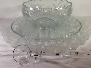 Vintage LE Smith Sléwed Horseshoe Glass Pinwheel Punch Bowl Underplate Cups Set - Picture 1 of 12