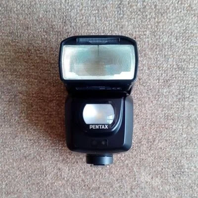 Pentax AF360FGZ II Flash for Pentax DSLR Camera Tested Working - Image 1 of 2