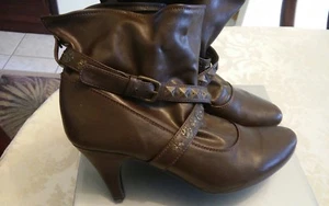 Booties Brown size 7 Breckelles - Picture 1 of 6