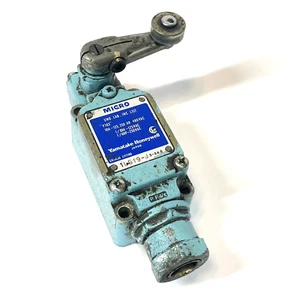 Honeywell Yamatake Snap Limit Switch 1LS19-J Japan 10A 125/250/480VAC 1/8HP 1/4H - Picture 1 of 4