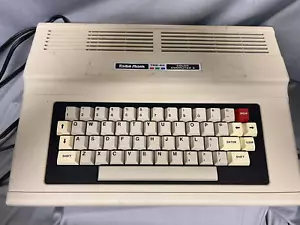 Vintage TRS-80 Color Computer 2 Model #26-3136 Working AS-IS - Picture 1 of 6