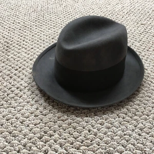 Vintage Royal Stetson Fedora 7 1/8 Gray Wool Felt 50s 60s Wippet Distressed - Picture 1 of 13