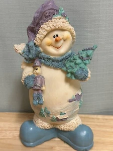 FIGURINA PUPAZZO DI NEVE K'S COLLECTIONS CHE TIENE UN SOLDATINO E ALBERO DI NATALE - Foto 1 di 7