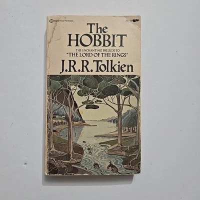 The Hobbit J.R.R. Tolkien, Ballantine Vintage Paperback Foto 1 de 4