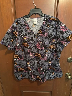 2X Scrub Top Cheshire Cat Alice In Wonderland Halloween This Way That Way EUC - Image 1 of 4