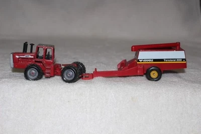 Massey Ferguson 4880 1/64 4x4 y versátil trans/axial 2000 Foto 1 de 4