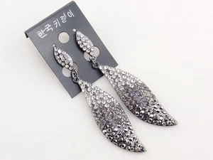 Cocktail Ohrring Blattmuster aus Swarovski Kristall schwarz grau - Bild 1 von 3